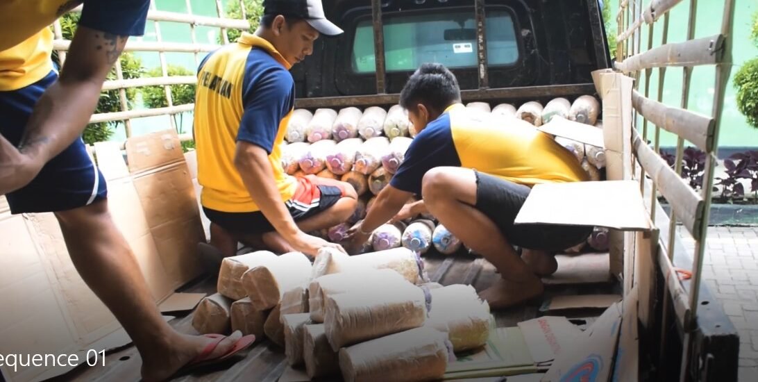 Lapas Kelas I Malang Keren! 1000 Baglog Karya WBP Laku Terjual!